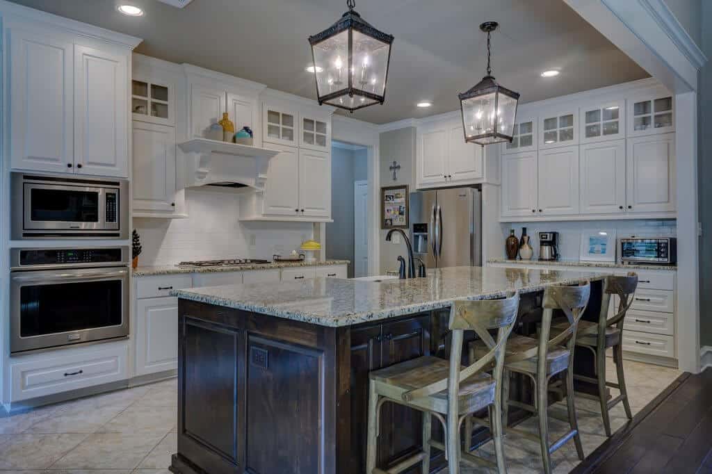 Elegant White Kitchen Cabinets